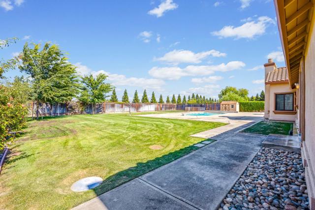 12320 Highland Estates Lane, San Martin CA: https://media.crmls.org/mediaz/6beed2d1-13f0-4c73-b433-112dccb6e09e.jpg