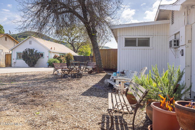 5324 Chesebro Road, Agoura Hills CA: https://media.crmls.org/mediaz/6bef6730-49a8-420f-8bc4-d26899f69cc2.jpg