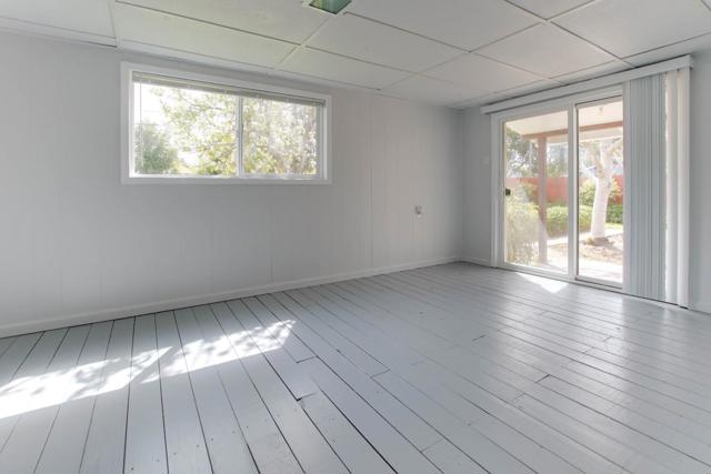 1261 Highland Drive, Hollister CA: https://media.crmls.org/mediaz/6bef927c-6297-46db-9690-36a56c36d480.jpg