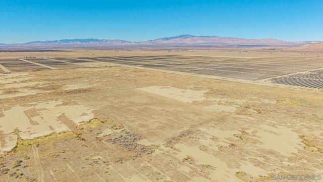 0 TBD, Rosamond CA: https://media.crmls.org/mediaz/6befb6cf-2e4a-4ec0-b200-7bf9ce3e2b74.jpg