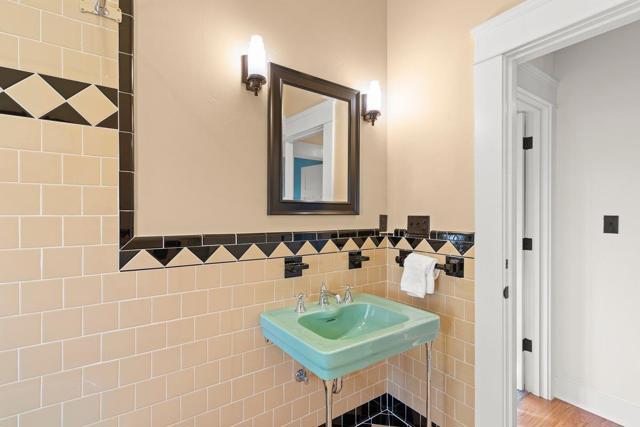 385 Miramar Drive, Half Moon Bay CA: https://media.crmls.org/mediaz/6befc167-2682-4620-9dba-4cb13941c5b5.jpg