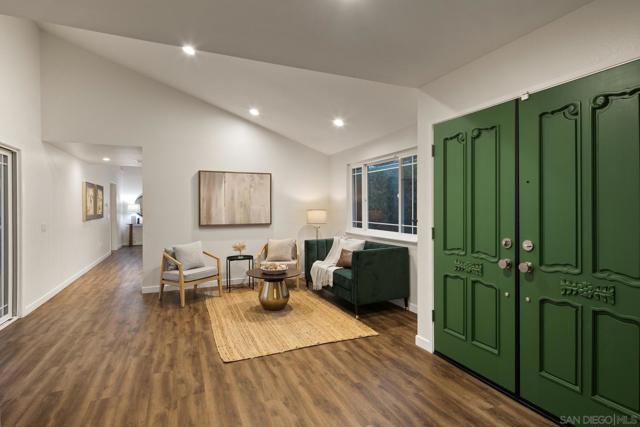 1736 Hill Top Lane, Encinitas CA: https://media.crmls.org/mediaz/6befd879-591d-4d57-aedb-035bcaa0f403.jpg