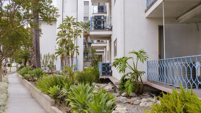 1000 Cordova Street, Pasadena CA: https://media.crmls.org/mediaz/6bf001b0-7162-4b4f-9e5f-c3057956bbdd.jpg