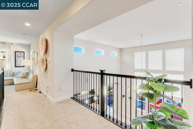 363 Fletcher Lane, Brentwood CA: https://media.crmls.org/mediaz/6bf0cacd-2257-4b5e-91ab-82f2743e0b41.jpg
