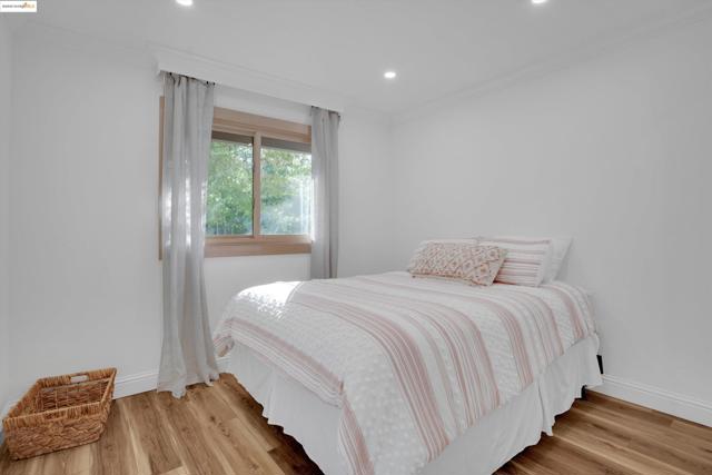 17 Pomo Ct, Napa CA: https://media.crmls.org/mediaz/6bf0e83e-11e9-4af8-a954-60fe8b7beb92.jpg