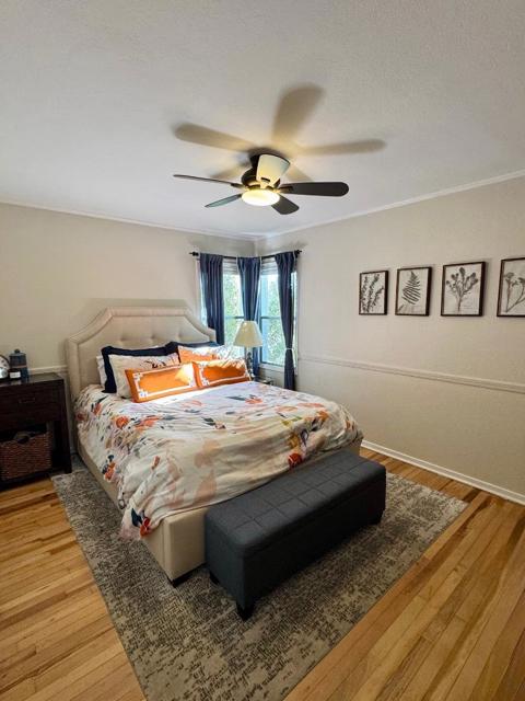 1639 Cypress Avenue, San Mateo CA: https://media.crmls.org/mediaz/6bf0f8f2-62c5-41d5-a2be-f4d677eabd97.jpg