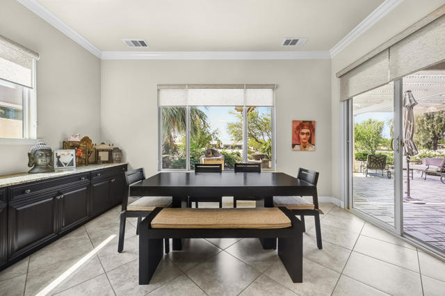 81569 Corte Monteleon, Indio CA: https://media.crmls.org/mediaz/6bf137f6-d585-4bc9-a8d0-68c00ce864c0.jpg