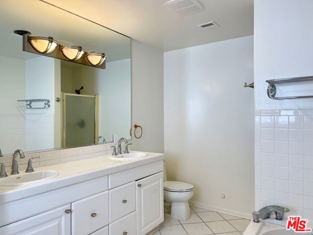 1717 Armacost Avenue, Los Angeles CA: https://media.crmls.org/mediaz/6bf1c394-e53b-451c-88b1-b9d5412ec889.jpg