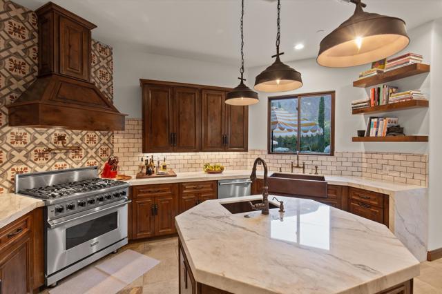 2489 Tuscany Heights Drive, Palm Springs CA: https://media.crmls.org/mediaz/6bf2155f-8f84-4b1e-8168-f6ab8e4988bb.jpg