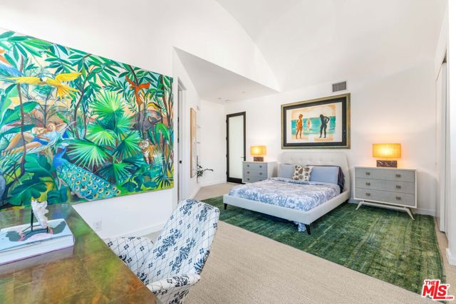 1501 Viewsite Terrace, Los Angeles CA: https://media.crmls.org/mediaz/6bf2ed47-01fd-41a0-9808-dbd0bbfeadca.jpg