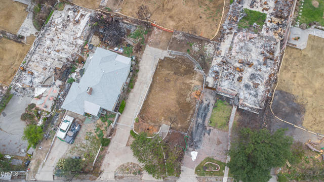 2741 Lake Avenue, Altadena CA: https://media.crmls.org/mediaz/6bf3f34b-8556-4753-b049-5e4ff4ff809b.jpg