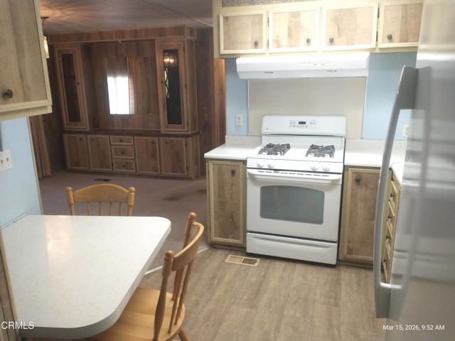 Detail Gallery Image 3 of 40 For 74 Caleta Dr #162,  Camarillo,  CA 93012 - 2 Beds | 2 Baths