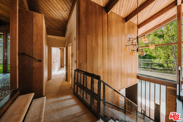 630 Hightree Road, Santa Monica CA: https://media.crmls.org/mediaz/6bf43aa1-507b-4060-9ca5-4d53886a6cb0.jpg