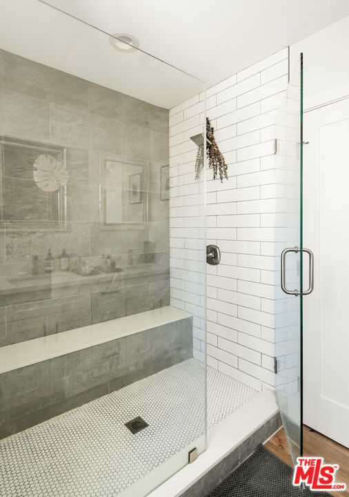 151 S Rexford Drive, Beverly Hills CA: https://media.crmls.org/mediaz/6bf4f0e1-e4da-43df-89f9-56425f005757.jpg