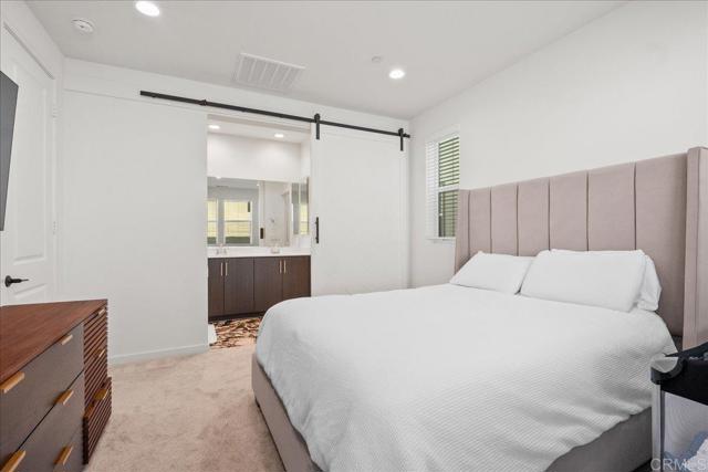 39532 Tannat Drive, Temecula CA: https://media.crmls.org/mediaz/6bf58c07-8880-4aa3-9927-4f6c1ee633f7.jpg