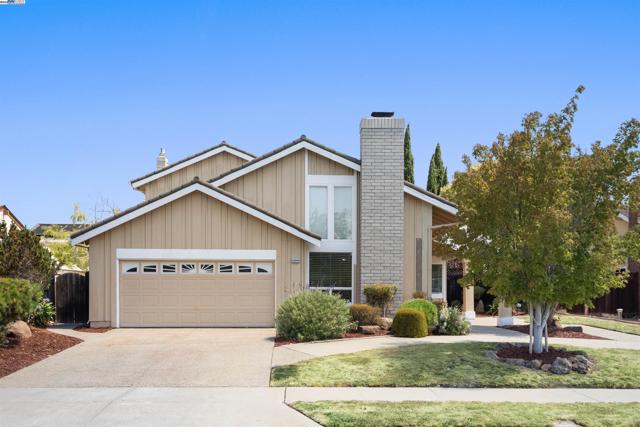 35344 Rutland Ct, Newark CA: https://media.crmls.org/mediaz/6bf68031-dca2-4b3d-8f4f-9c268e6bd3ed.jpg