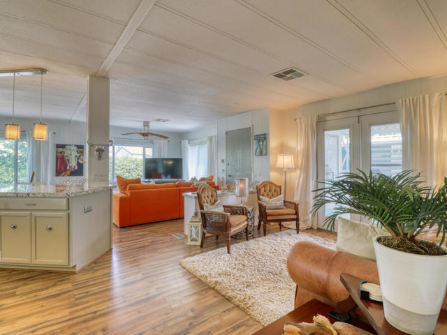 51555 Monroe St. #18, Indio CA: https://media.crmls.org/mediaz/6bf6902c-a9a8-497f-9099-a5e927a6a4ec.jpg