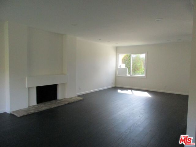 28436 Lomo Drive, Rancho Palos Verdes CA: https://media.crmls.org/mediaz/6bf72fd1-1933-4a74-b4ac-3b25533e28bc.jpg