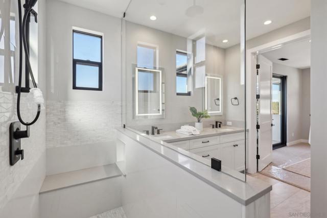 2936 Copley Ave, San Diego CA: https://media.crmls.org/mediaz/6bf86a20-b8d0-49ea-88bb-e6d28bd57587.jpg