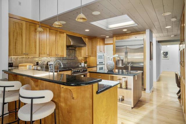 599 Dawn Drive, Sunnyvale CA: https://media.crmls.org/mediaz/6bf89bcd-588d-4445-a269-a2124ffc5f04.jpg
