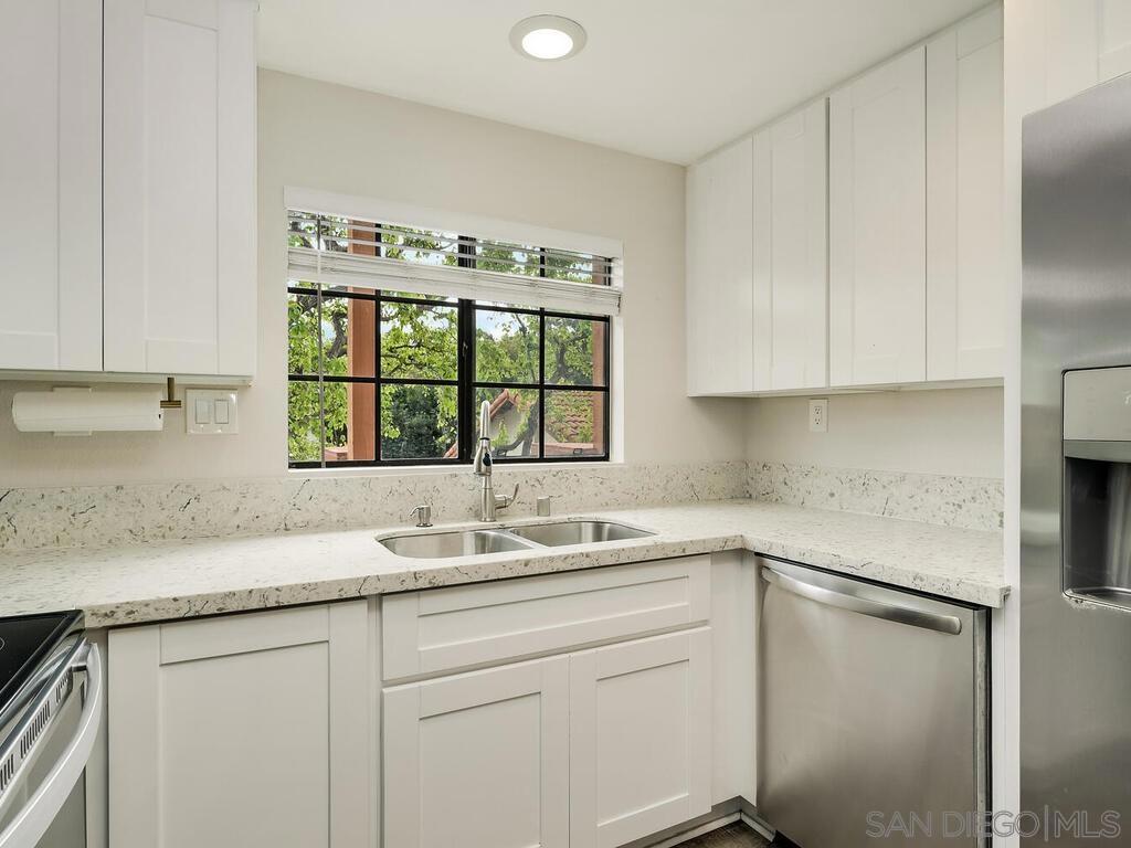 2822 Winthrop Ave - photo 18
