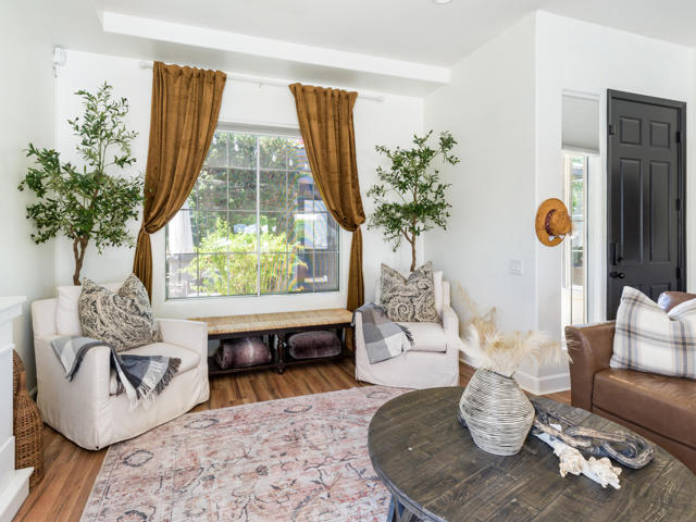 Image 11 of 39 For 79818 Parkway Esplanade