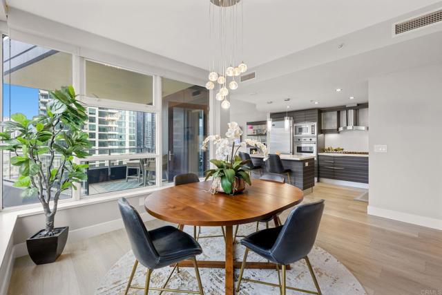 1325 Pacific Highway, San Diego CA: https://media.crmls.org/mediaz/6bfa7607-d953-4971-926a-568e19b334a2.jpg