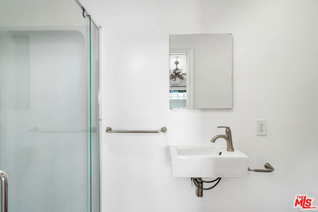 13032 Glamis Street, Pacoima CA: https://media.crmls.org/mediaz/6bfa9380-059a-4409-8568-d21e3b281ba9.jpg