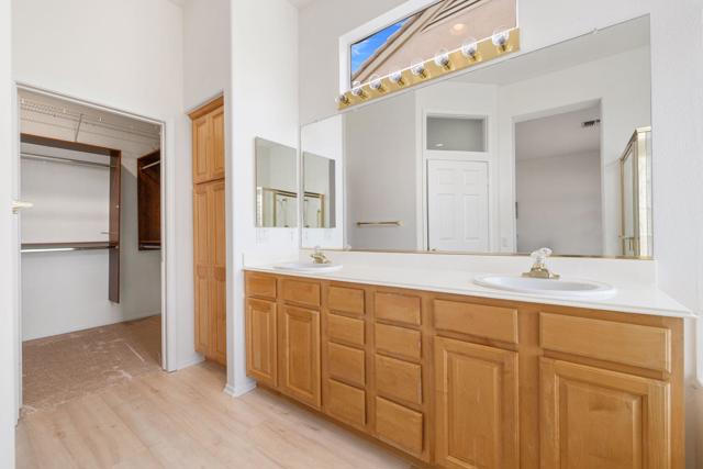 78252 Kensington Avenue, Palm Desert CA: https://media.crmls.org/mediaz/6bfacf23-7ab6-4ef5-93c0-c52f87ab989d.jpg