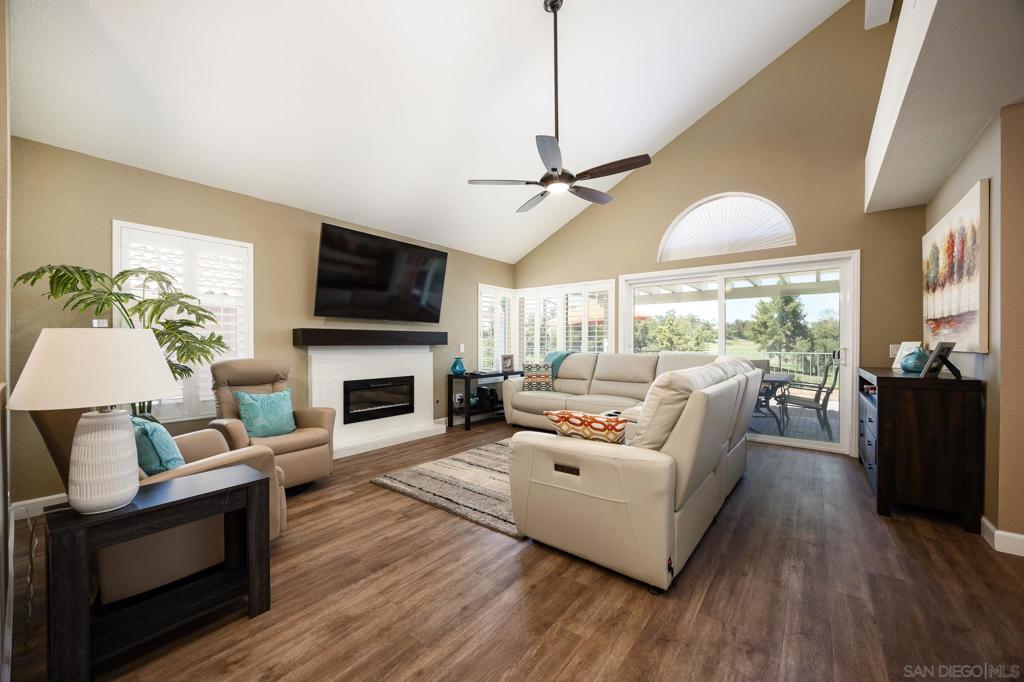 MLS #250032992SD img 7