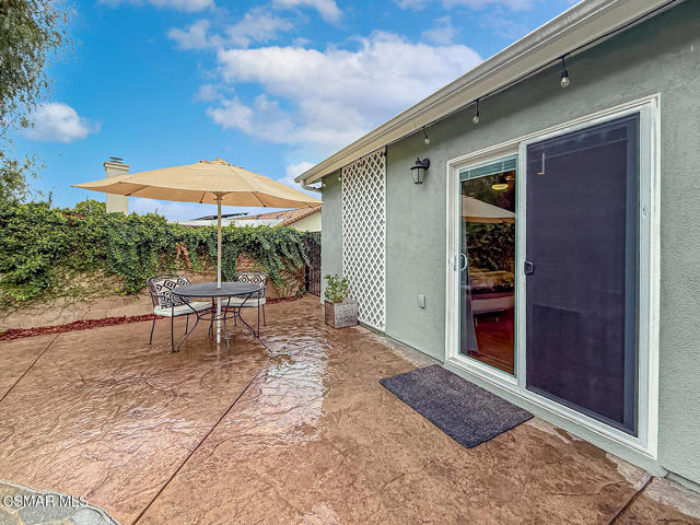 751 Muirfield Avenue, Simi Valley CA: https://media.crmls.org/mediaz/6bfc85e8-be88-4d00-a6b4-3e41bf4b11ca.jpg