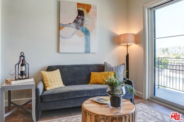 5768 W 3rd Street, Los Angeles CA: https://media.crmls.org/mediaz/6bfcb70e-e547-4ab8-963a-aece3aee7f48.jpg