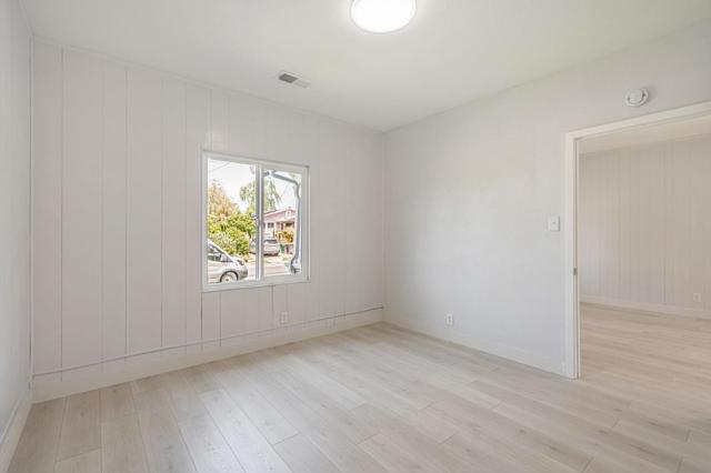 1081 65th Street, Emeryville CA: https://media.crmls.org/mediaz/6bfd626f-18a0-4fba-87e1-f2680710f8fa.jpg