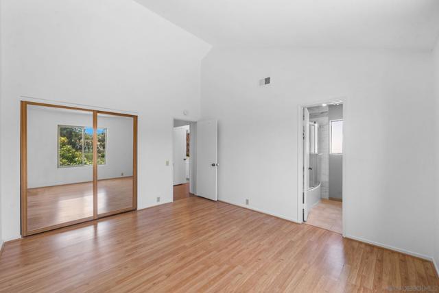 5751 Menorca Dr, San Diego CA: https://media.crmls.org/mediaz/6bfd9092-752c-4789-8c7d-62fb34f889ac.jpg