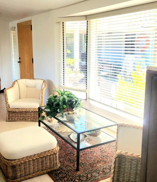 287 Portola Road, Portola Valley CA: https://media.crmls.org/mediaz/6bfdb455-df92-460d-a855-25114c25083e.jpg