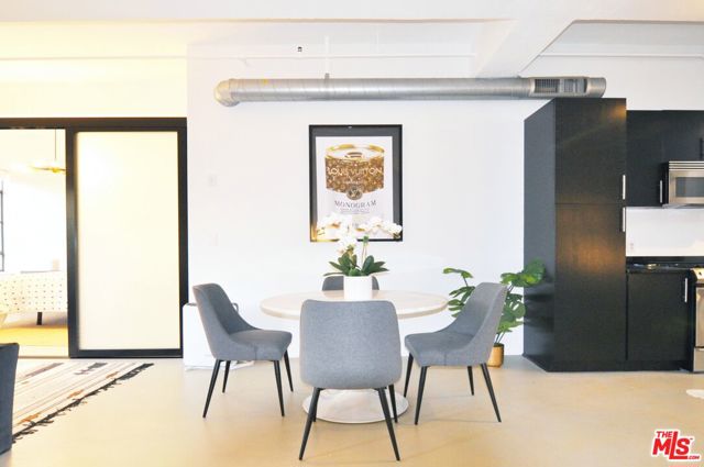 849 S Broadway, Los Angeles CA: https://media.crmls.org/mediaz/6bfdcc6b-8ed5-4cdd-bda3-c9f0a7fad13c.jpg