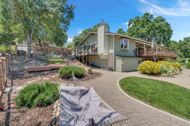 3480 White Oak Court, Morgan Hill CA: https://media.crmls.org/mediaz/6bfe0e61-1c6c-40e0-9475-ad1a179fb781.jpg