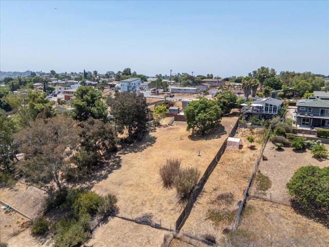 2035 Paradise St, San Diego CA: https://media.crmls.org/mediaz/6bfe417e-1b77-4ac9-98cf-ac3d72ec014b.jpg