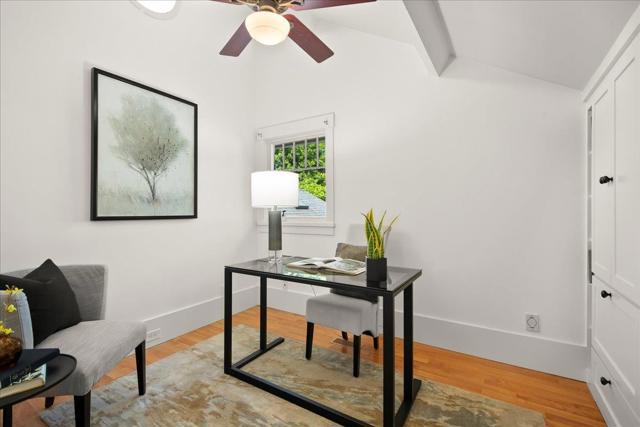 52 Myrtle Street, Redwood City CA: https://media.crmls.org/mediaz/6bfe4d63-15e7-4b64-ad94-de7d39991d33.jpg