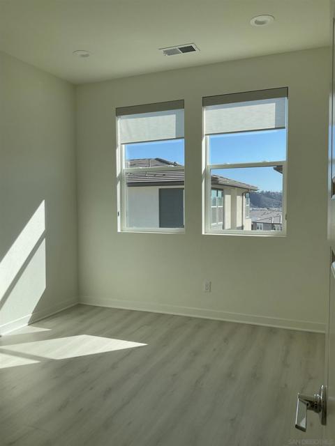 3032 Marquee Way, San Diego CA: https://media.crmls.org/mediaz/6bfe91c8-85e7-4aad-a516-4b5e4826f078.jpg