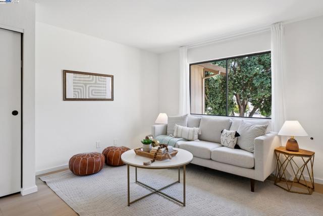 1230 Ballena Blvd, Alameda CA: https://media.crmls.org/mediaz/6bff8b20-1a77-462c-95f9-87747ba72854.jpg