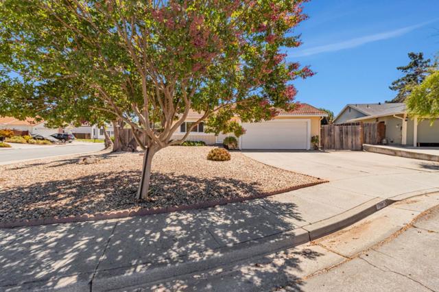 17061 Teak Court, Morgan Hill CA: https://media.crmls.org/mediaz/6c004c15-6d56-4a14-931a-b08155084e6b.jpg