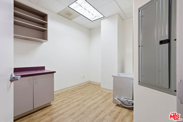  Commercial for Sale in Thousand Oaks, California
