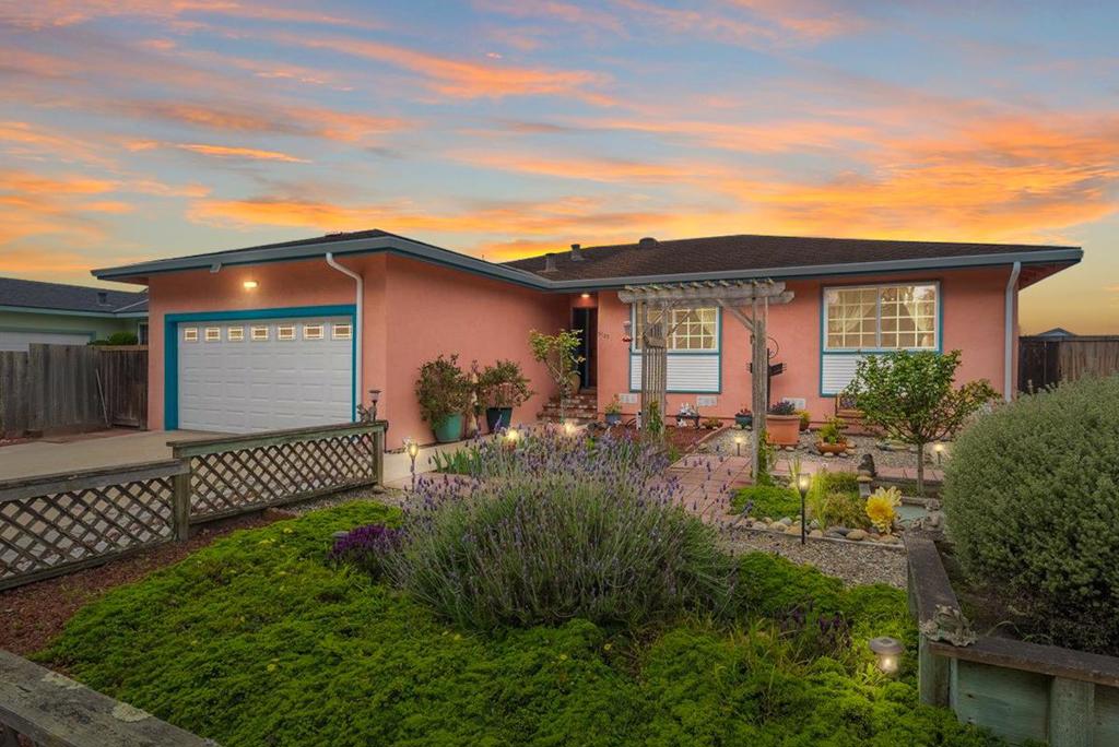 3127 Lake Drive