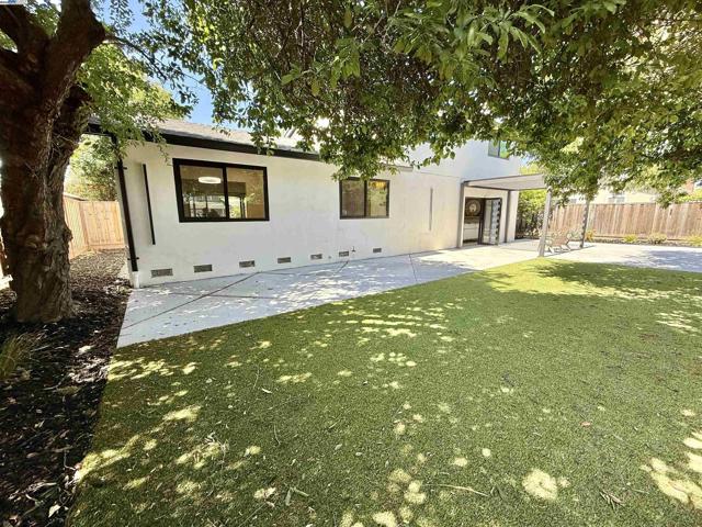 1926 Paseo Del Cajon, Pleasanton CA: https://media.crmls.org/mediaz/6c016531-9e8e-4cbd-acbd-5e41faf6f249.jpg