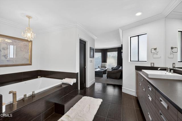 952 Peninsula Street, Ventura CA: https://media.crmls.org/mediaz/6c019048-1b18-4a43-9f55-c35496e92e54.jpg