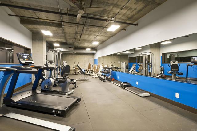 301 Mission Avenue, Oceanside CA: https://media.crmls.org/mediaz/6c01e060-83da-4a1c-b218-827faad0d250.jpg