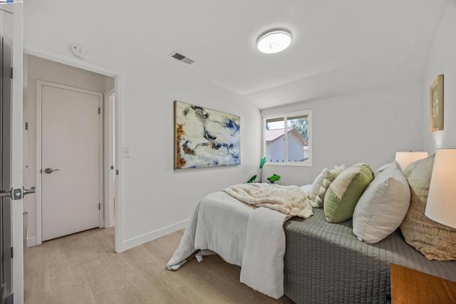 4672 Balboa Way, Fremont CA: https://media.crmls.org/mediaz/6c0252a2-99dd-450a-bb37-182818211e2b.jpg
