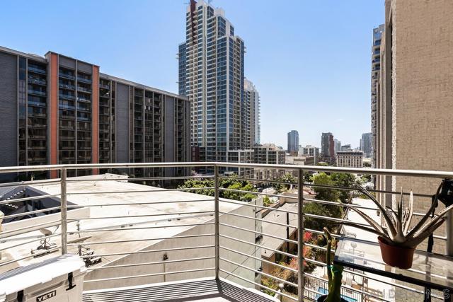 801 Ash st, San Diego CA: https://media.crmls.org/mediaz/6c02845e-5688-4c14-8731-ebead7dfabed.jpg