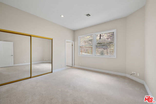 2046 Palisades Drive, Pacific Palisades CA: https://media.crmls.org/mediaz/6c030fae-4663-4a34-af11-14279e2b4908.jpg